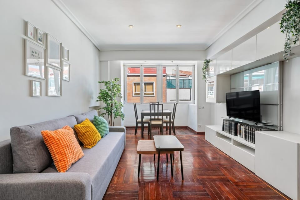 Apartment in Salamanca neighborhood for 5 pax - Bocangel Apartment in Madrid