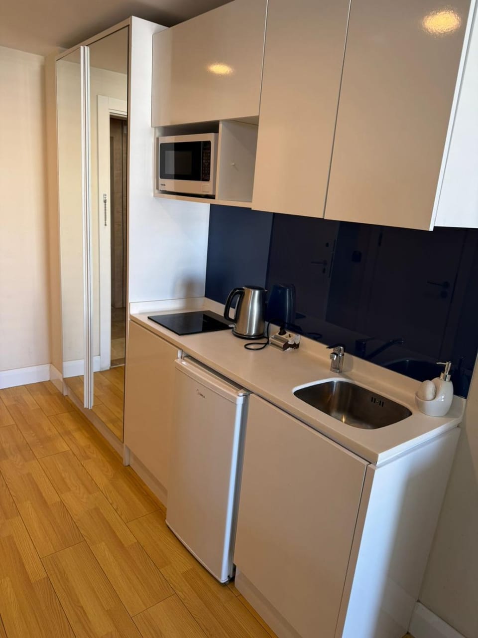Coffee/tea facilities, Kitchen or kitchenette, Breakfast, minibar, oven, pet friendly, stove