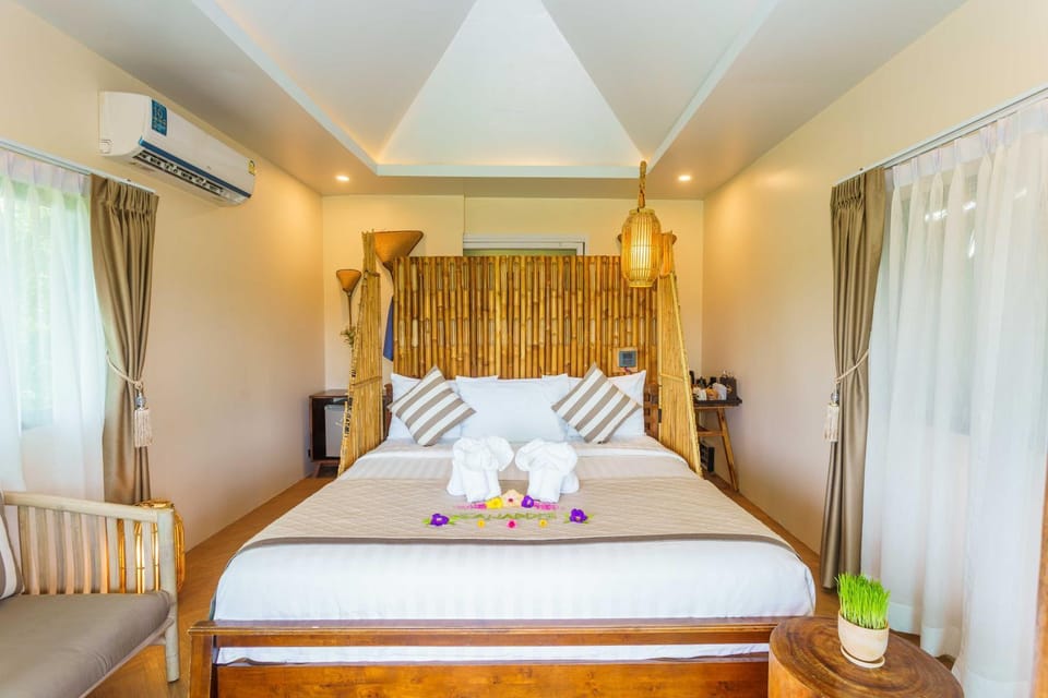 Bed, Bedroom, air conditioner