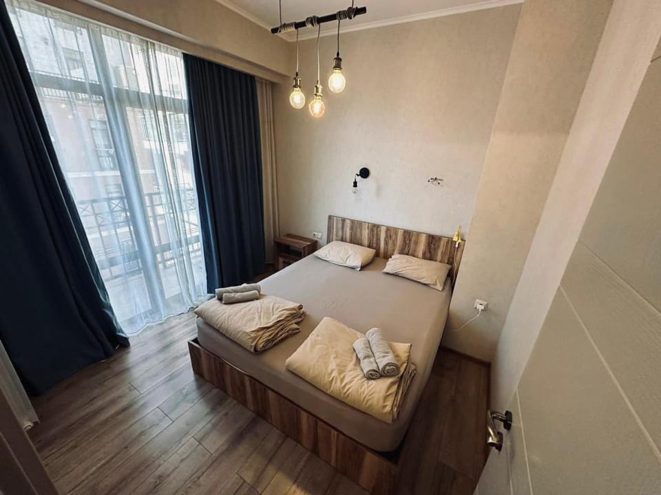 Bed, Bedroom, towels, towels