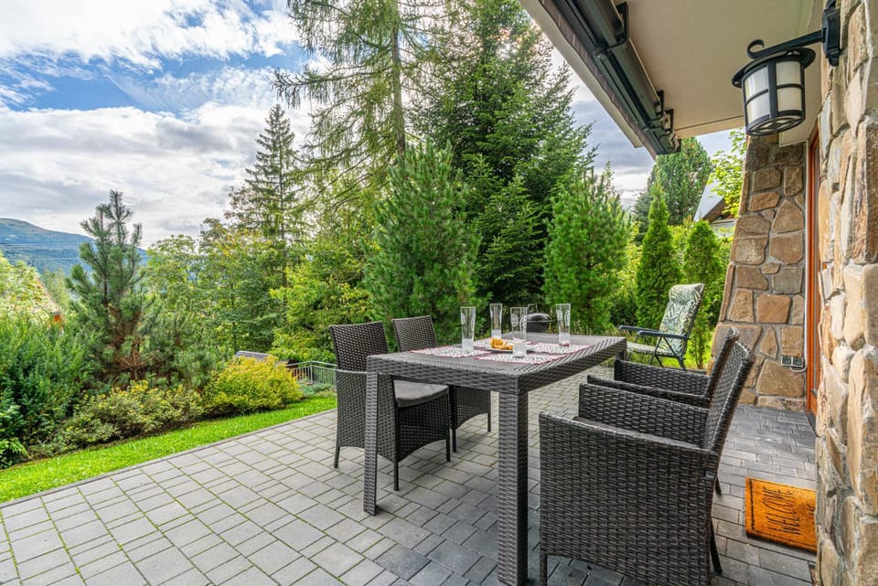 Property building, Patio, Day, Natural landscape, Garden, View (from property/room), Balcony/Terrace, Balcony/Terrace, Garden view, Mountain view