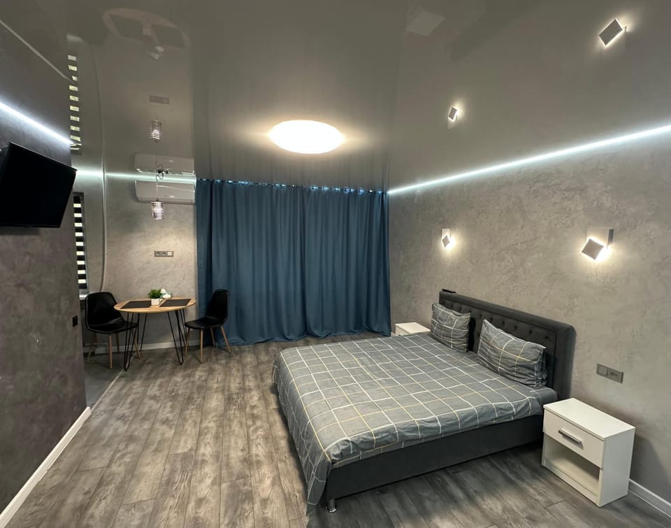 ApartCenter Студия VIP в центре города Гагарина Apartment in Dnipropetrovsk Oblast