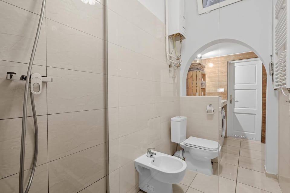 Bathroom, bidet