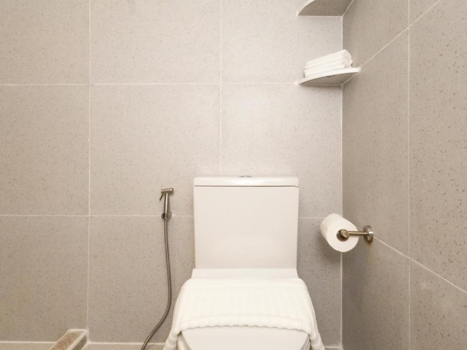 2 Bedrooms for 4 Guests with Kitchen at Heart of Sathorn Apartment in Bangkok