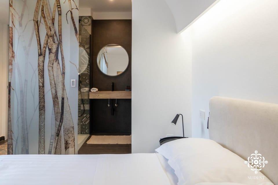Bed, Bathroom