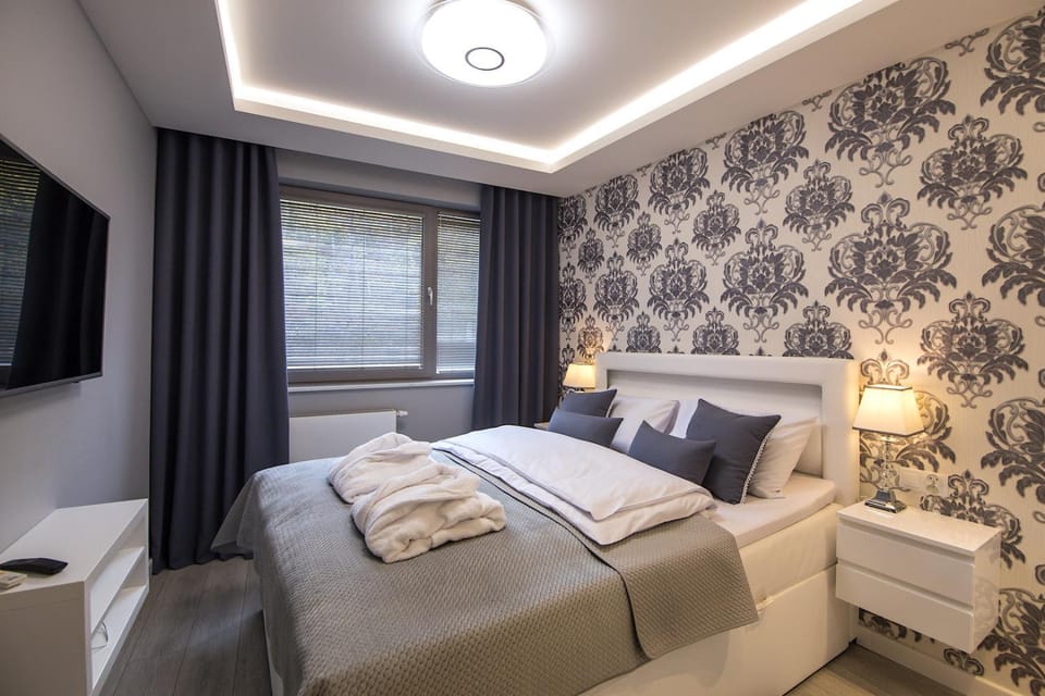Bed, TV and multimedia, Photo of the whole room