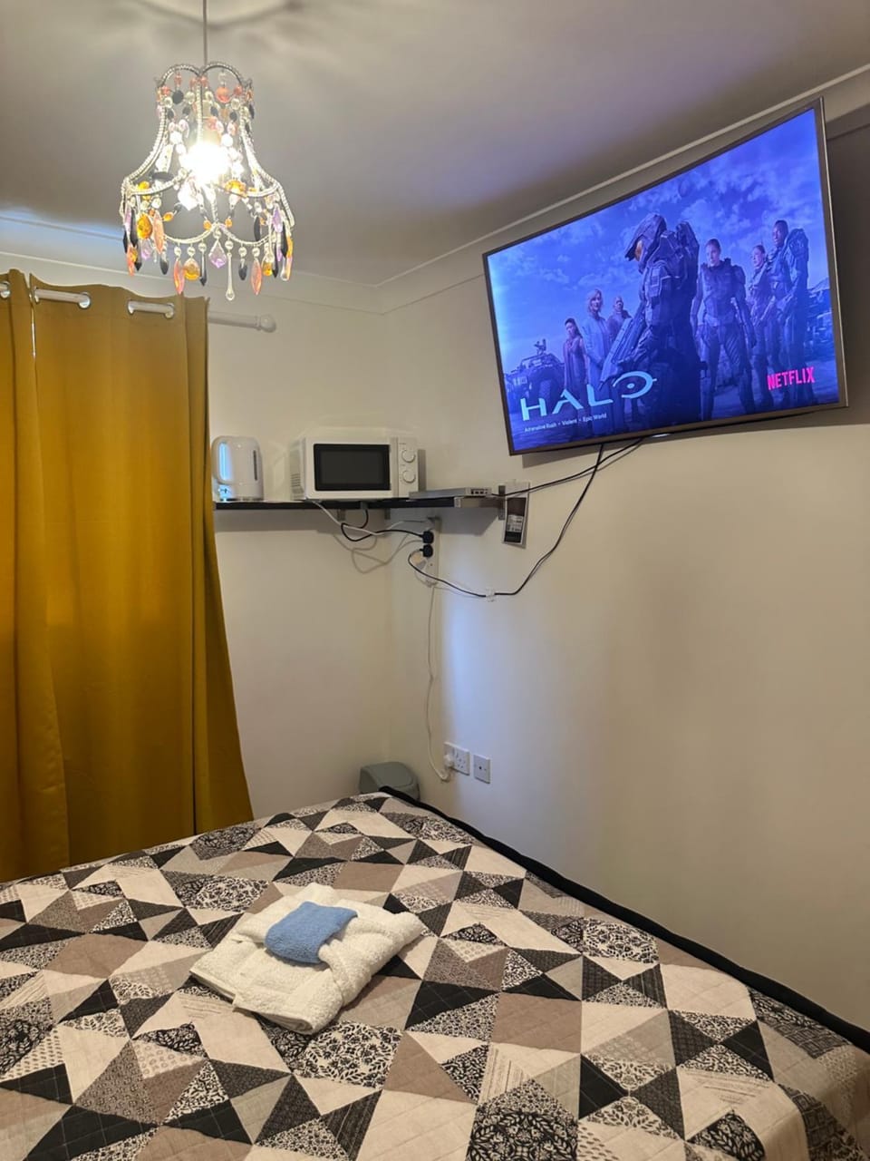 Fabrizio Residence 6 Vacation rental in Crawley