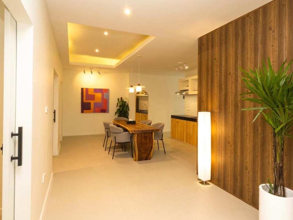 3 Bedrooms for 5 Guests in the Heart of Sathorn Apartment in Bangkok