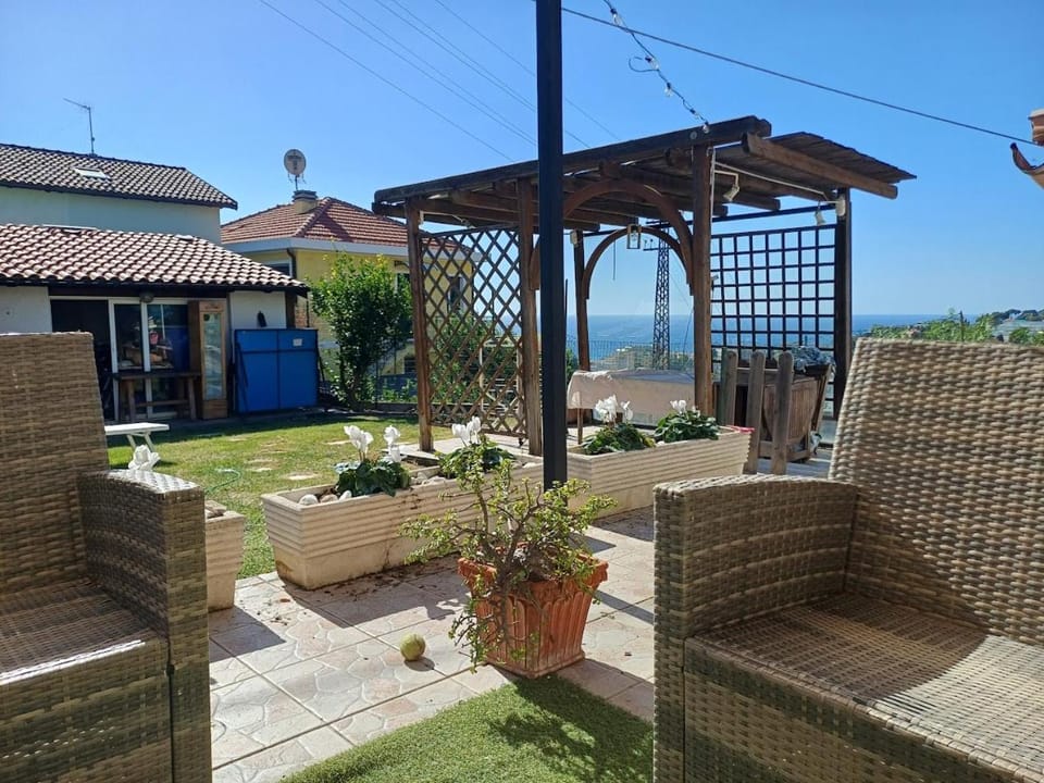 Patio, Garden, Garden view, Sea view