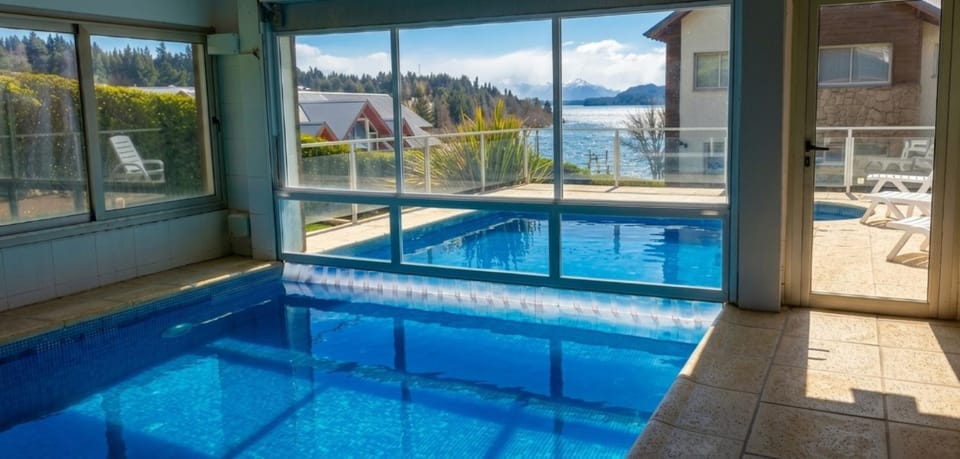 Lake view, Swimming pool