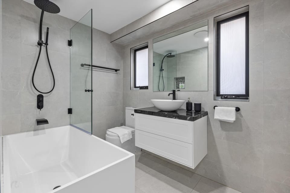 Bathroom, Bath