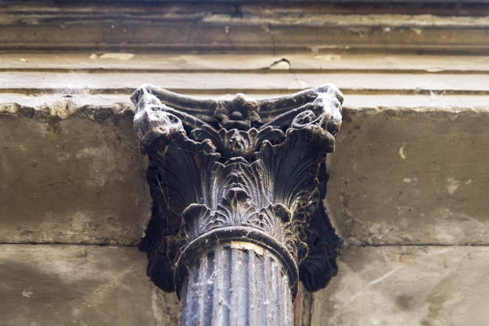 Property building, Decorative detail