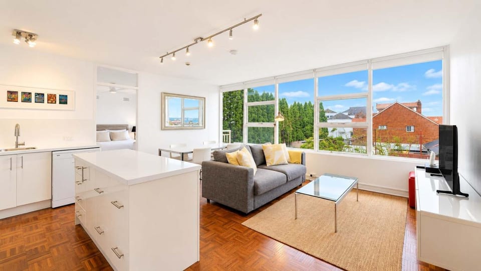 Harbour Views from North Sydney High Street Apartment in Sydney