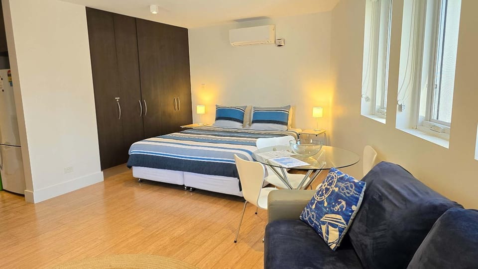 Spacious Studio Surrounded By Great Views Apartment in Sydney