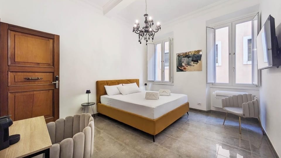 Bed, TV and multimedia, Photo of the whole room, Seating area, Bedroom, wardrobe