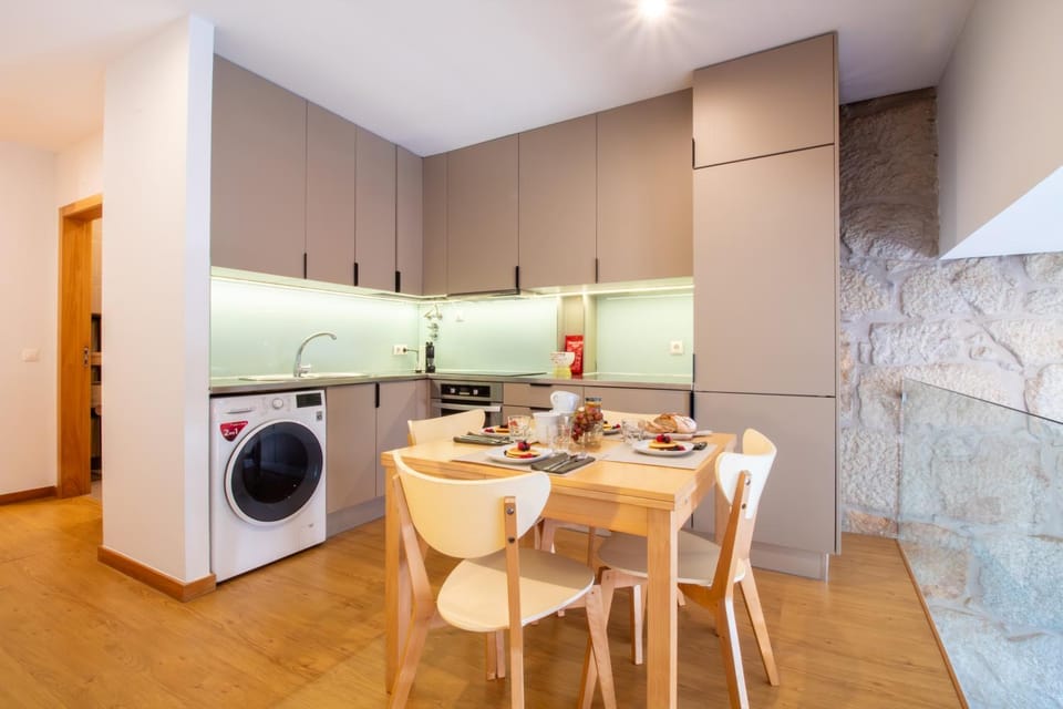 Bright 1BR with Parking in Bolhão by LovelyStay Apartment in Porto