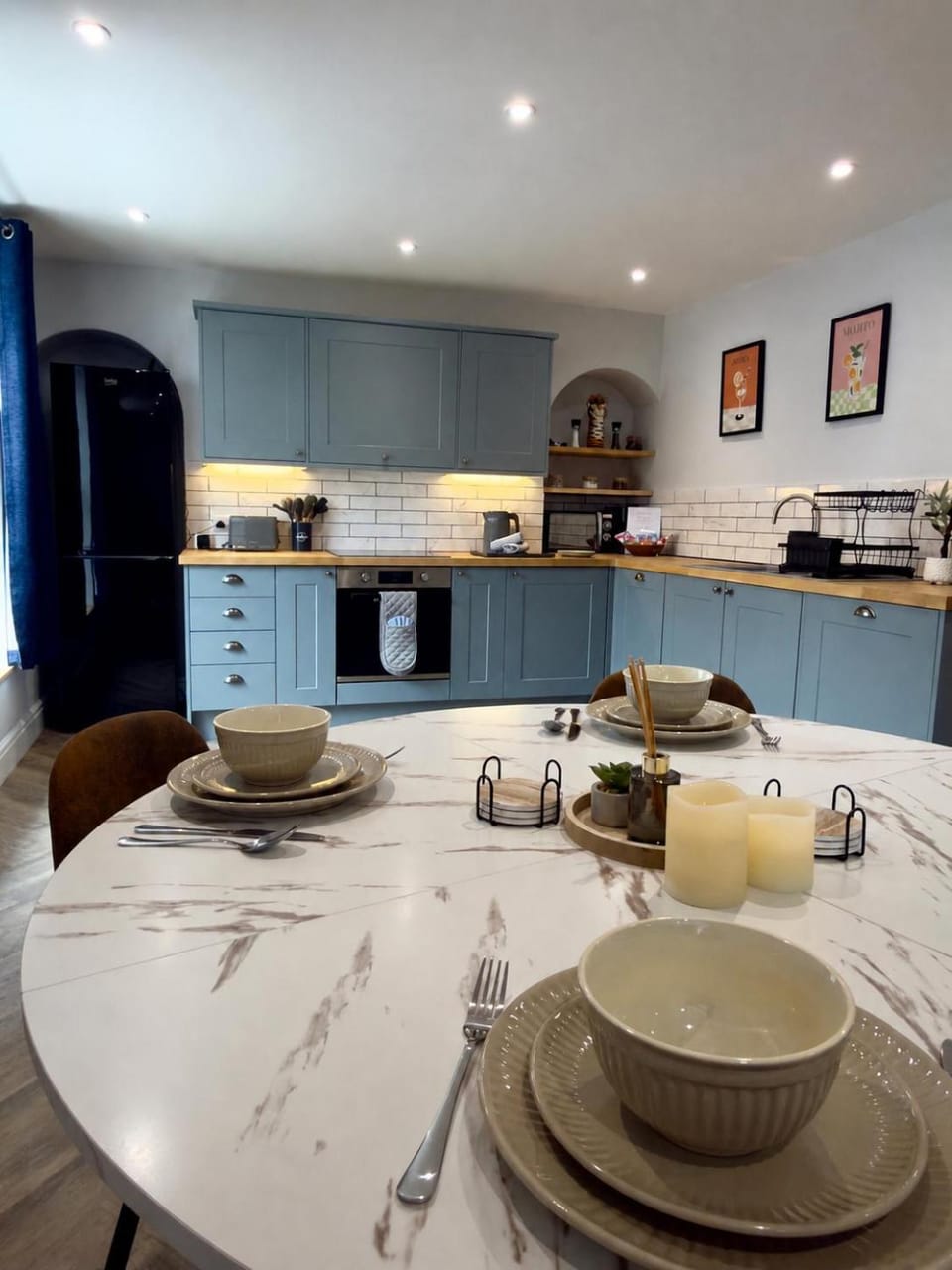 Dining area, kitchen