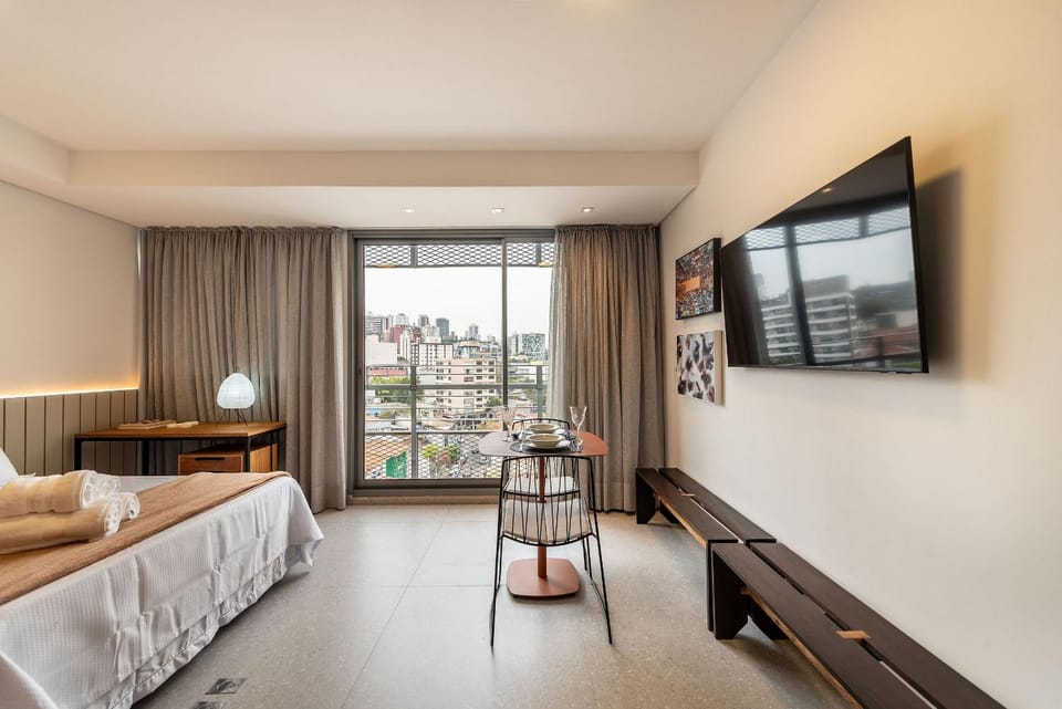Elegant Studio in Pinheiros near the Metro House in Sao Paulo City