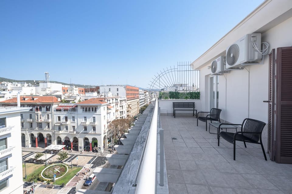 Aristotelous Penthouse by Luxlikehome Apartment in Thessaloniki