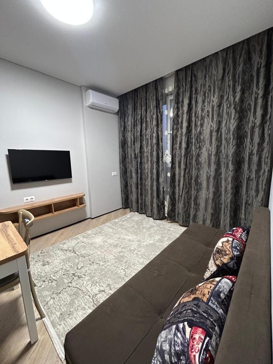 SUPER MODERN PLACE FOR TRAVELING and BUSINESS TRIP IN THE CENTER Apartment in Almaty