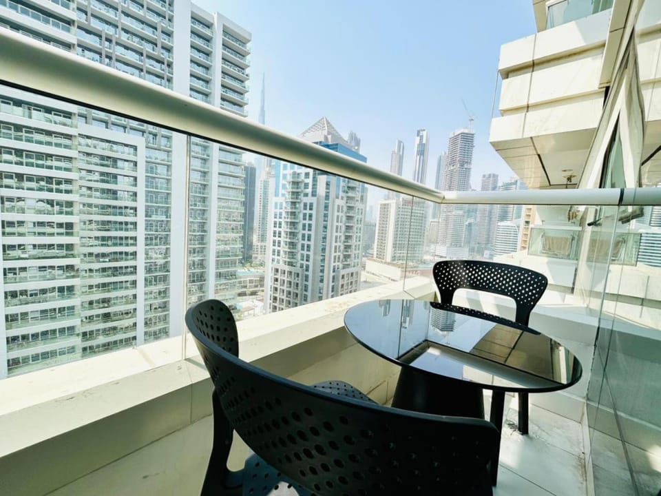 View (from property/room), Balcony/Terrace, City view