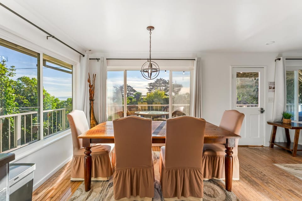 Summerland Surf Shack | Chosen Beach Collection House in Summerland