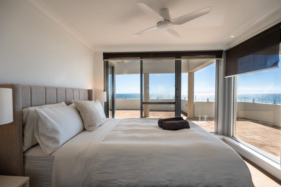 No.16 Penthouse Beach View Apartment Cottesloe Apartment in Perth