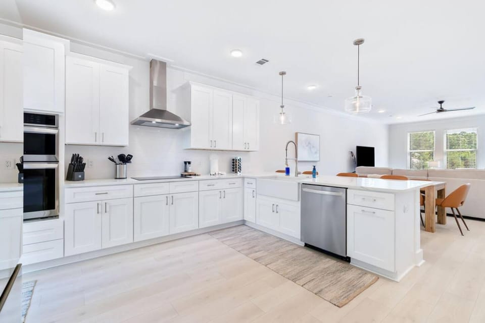 Kitchen or kitchenette, dishwasher, oven, stove, toaster