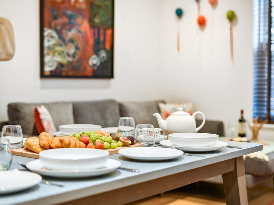 Living room, Other, Seating area, Dining area, Dinner