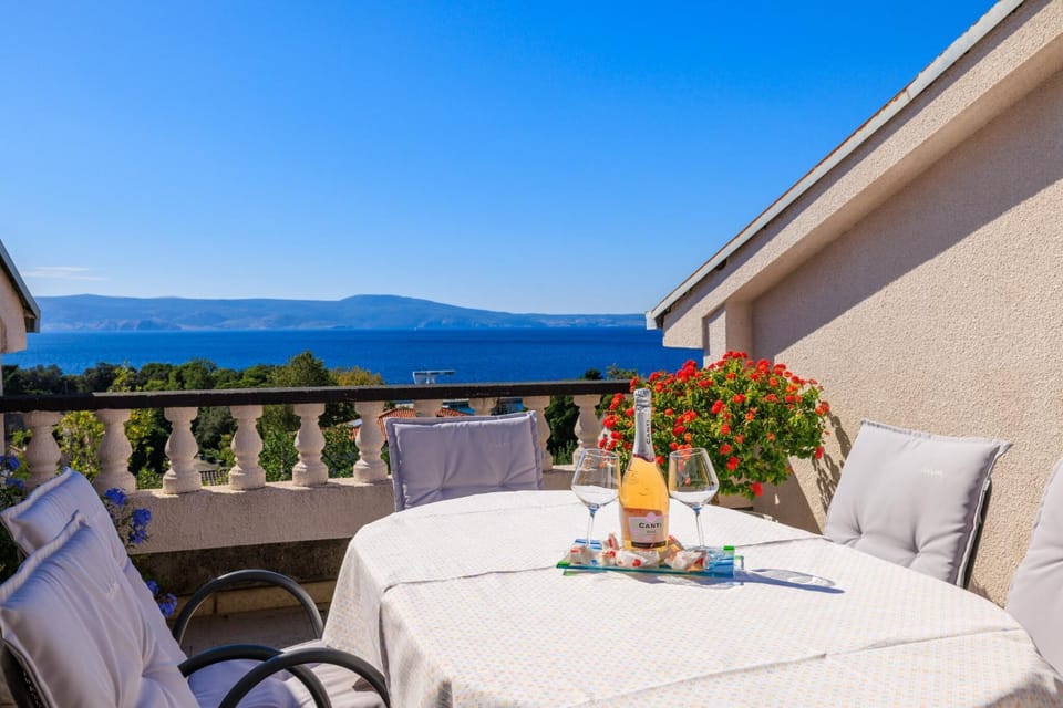 Sunset Terace Apartment in Novi Vinodolski