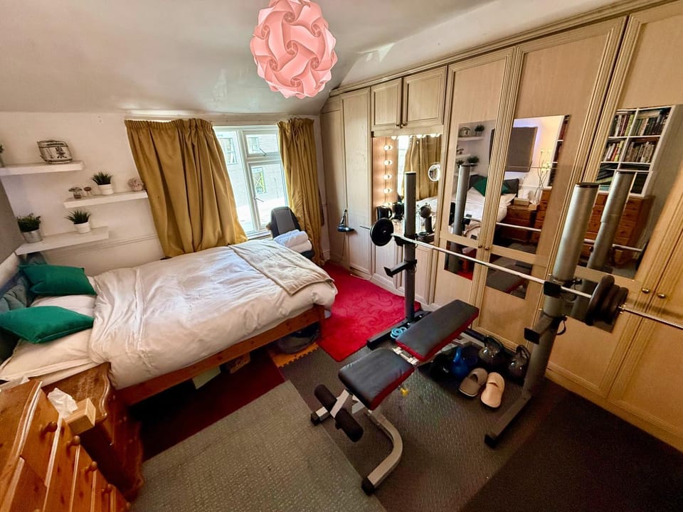 Fitness centre/facilities, Bedroom