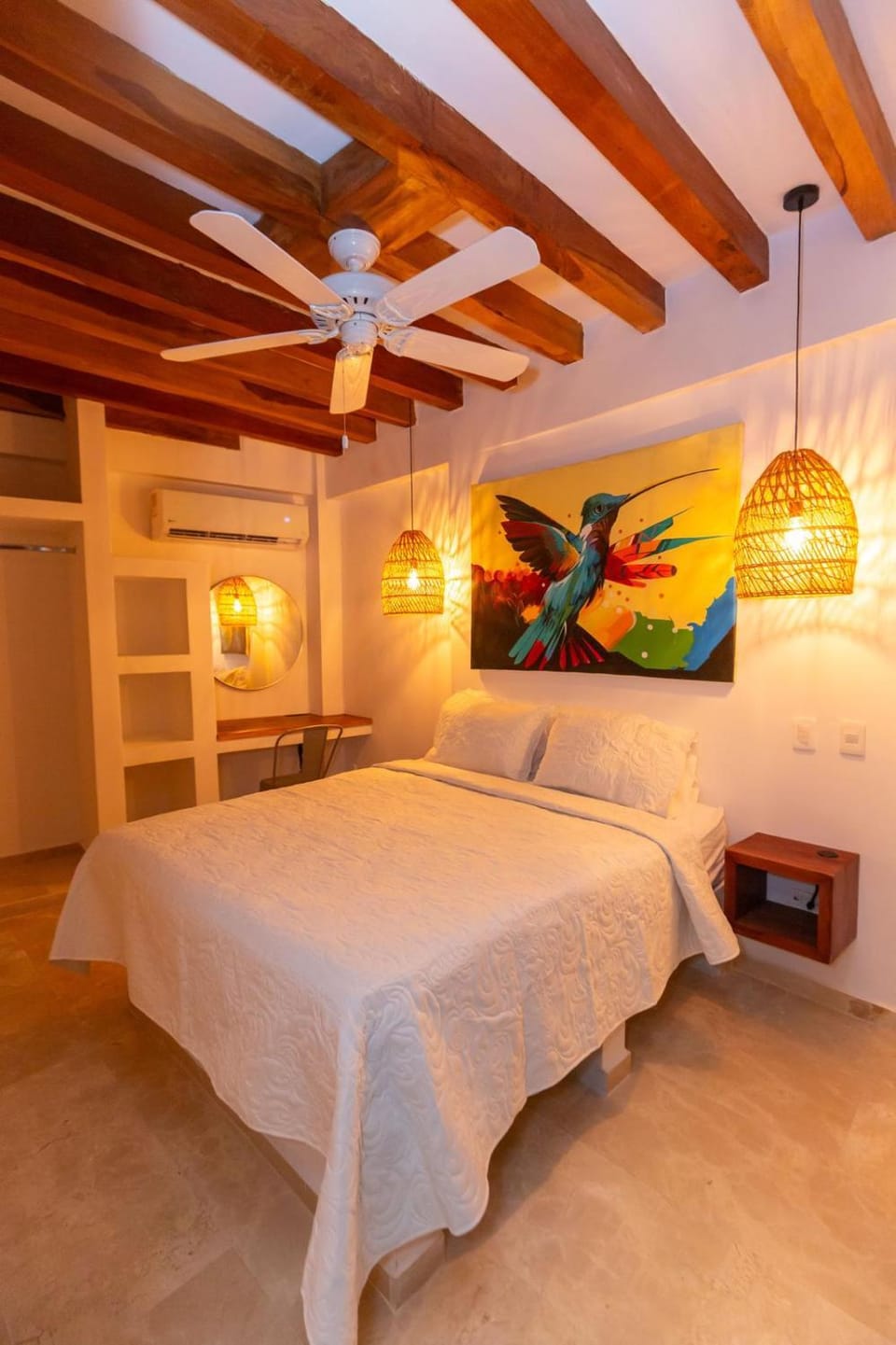 Photo of the whole room, Bedroom