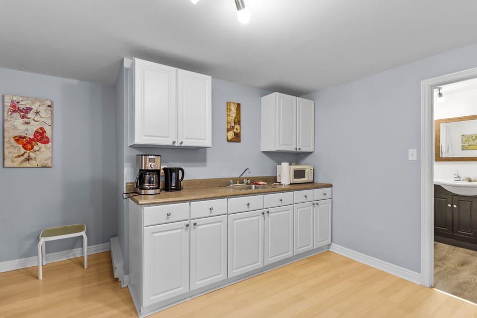 Cozy 2BR Loft Fast WiFi Parking Apartment hotel in St Johns