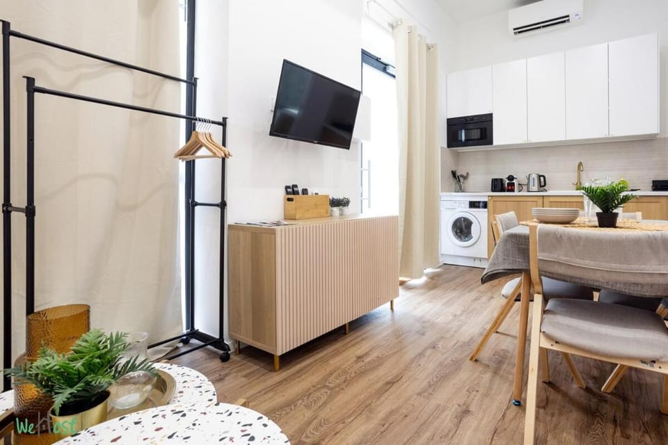 WeHost D2 - Smart & chic loft, 3 mins to beaches Apartment in Nice
