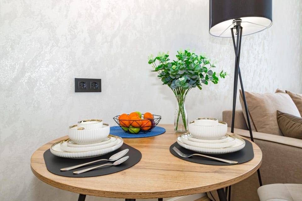 Seating area, Food