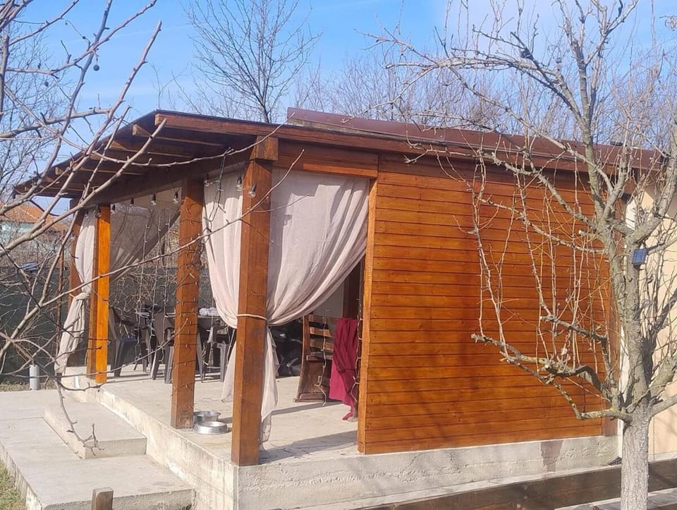 Casuta din Livada 2 House in Romania