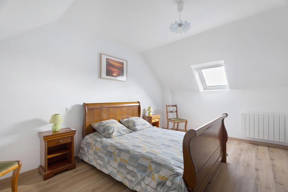 Property building, Living room, Bedroom