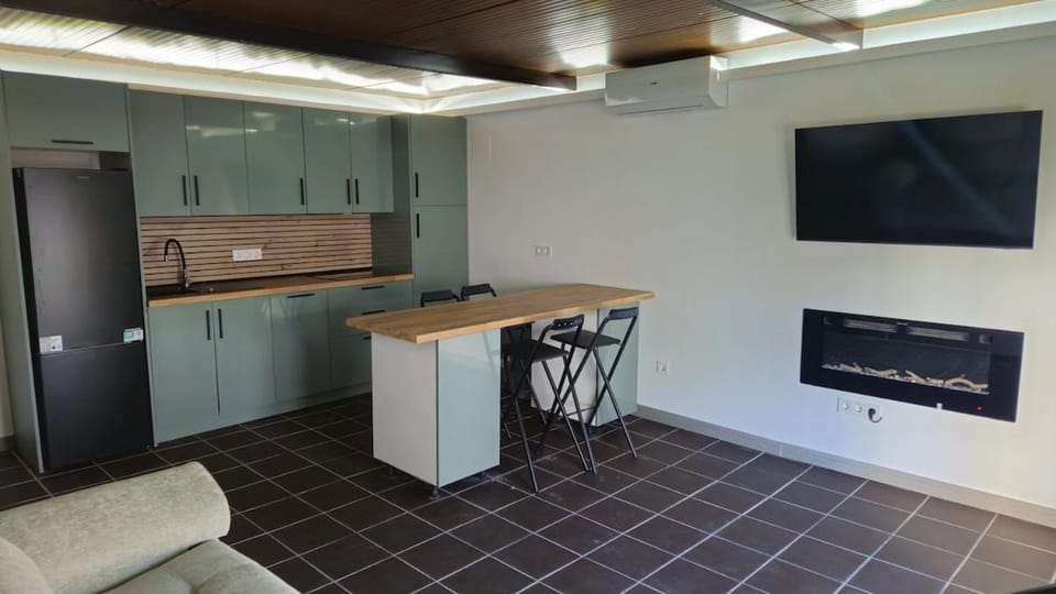 TV and multimedia, Kitchen or kitchenette