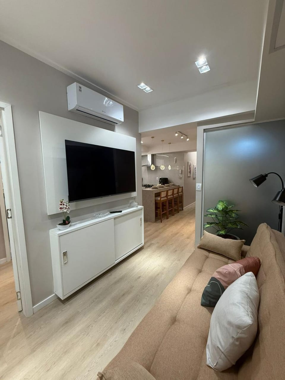 Communal lounge/ TV room
