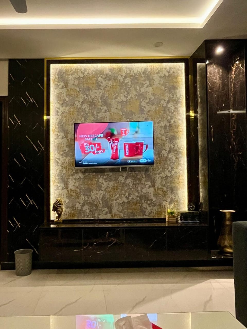 Maskan Dens - Luxury & Comfort - Bahria Town Apartment in Islamabad