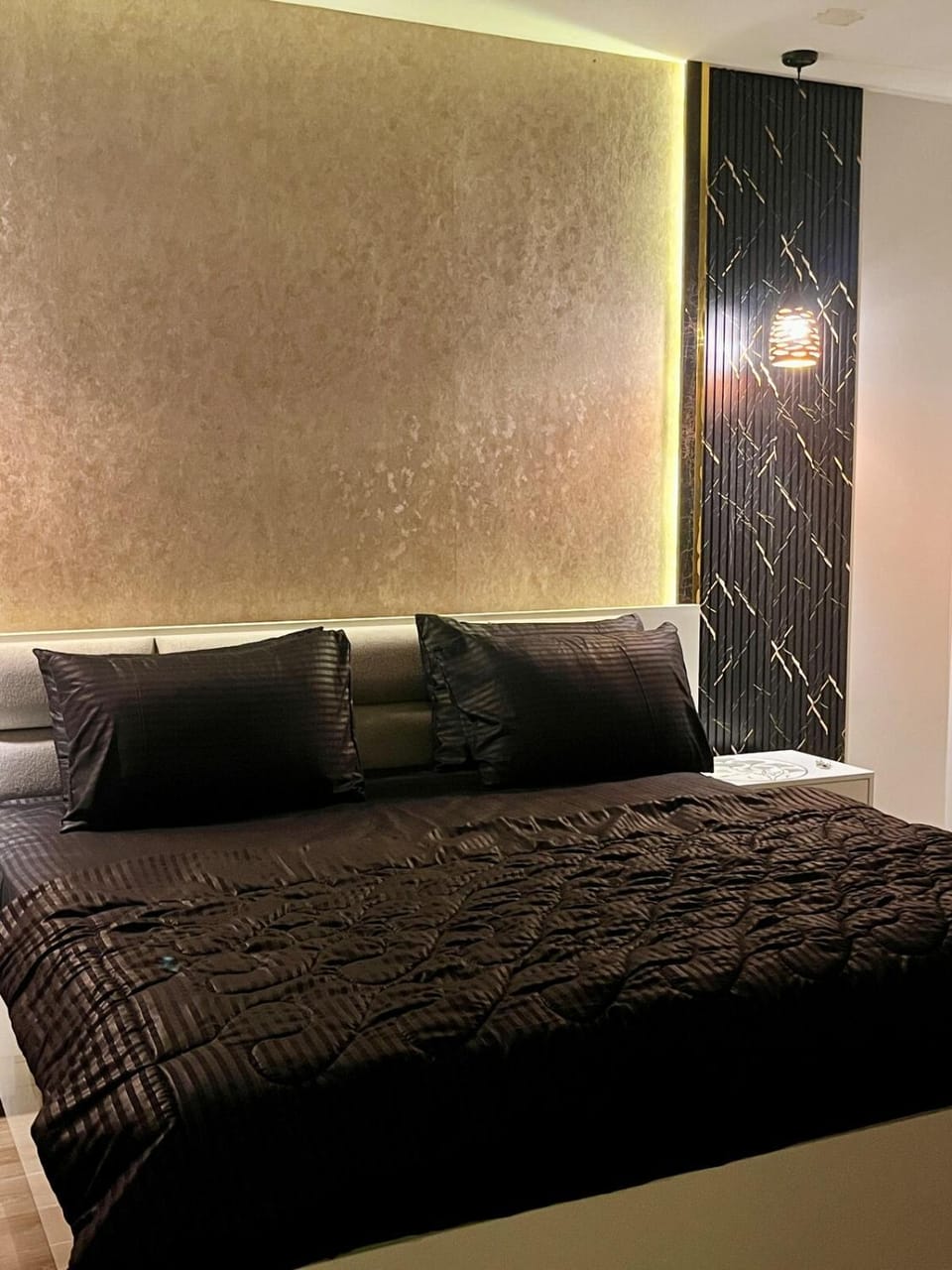 Maskan Dens - Luxury & Comfort - Bahria Town Apartment in Islamabad