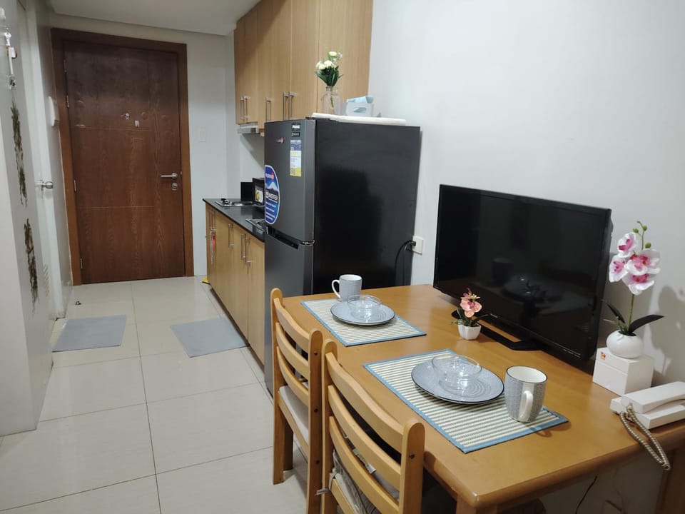 TV and multimedia, Kitchen or kitchenette, Dining area