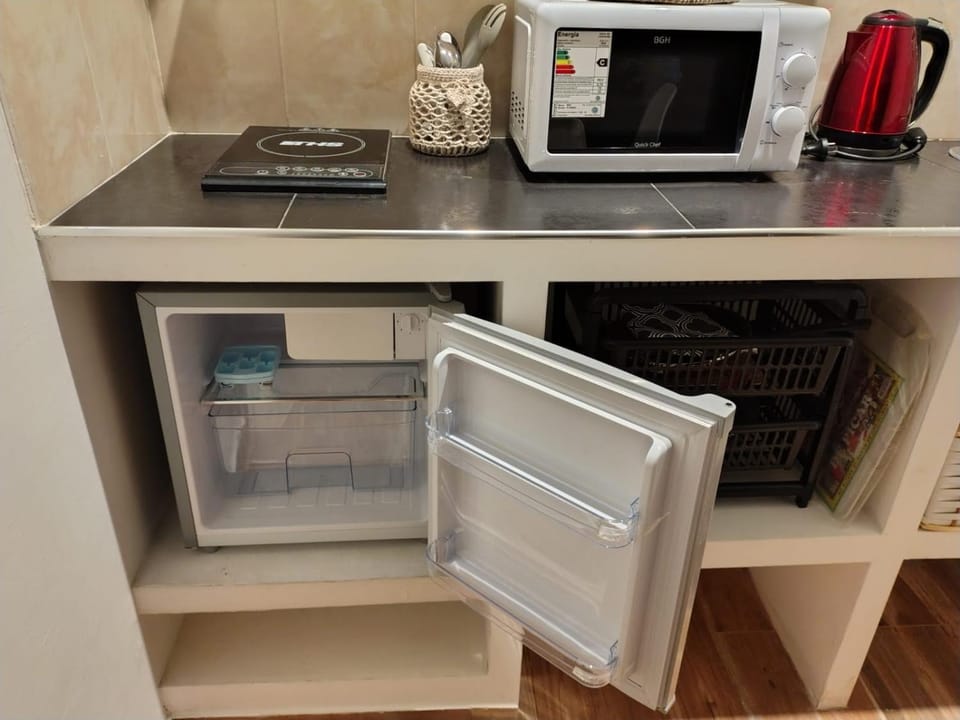 Coffee/tea facilities, Kitchen or kitchenette, minibar, oven
