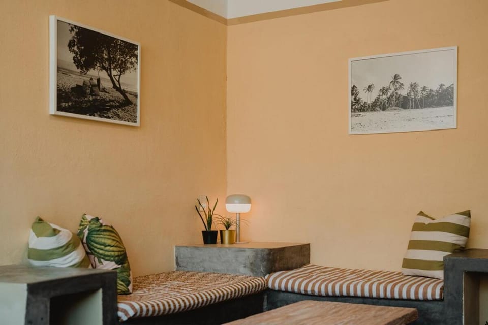 Living room, Decorative detail, Seating area