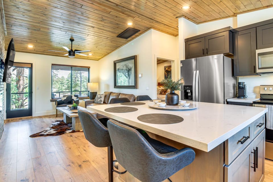 Brand New Modern Mountain Loft in Show Low House in Show Low