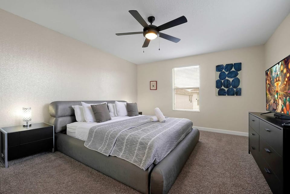 Family Pool Villa I Near Disney I 2 Free Clubhouses House in Kissimmee