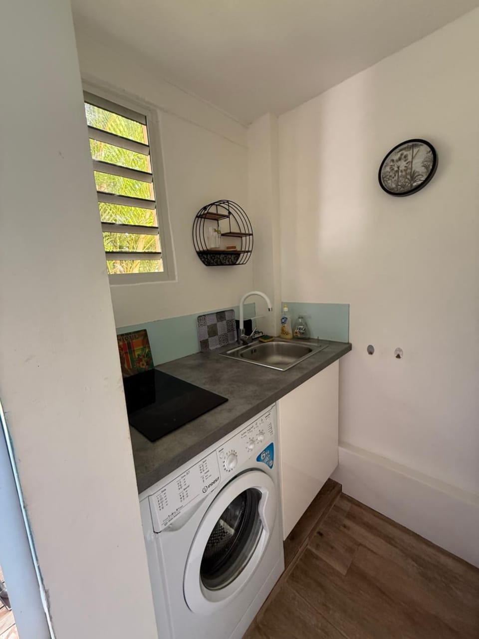 Ti Kolibri Apartment in Sainte-Anne