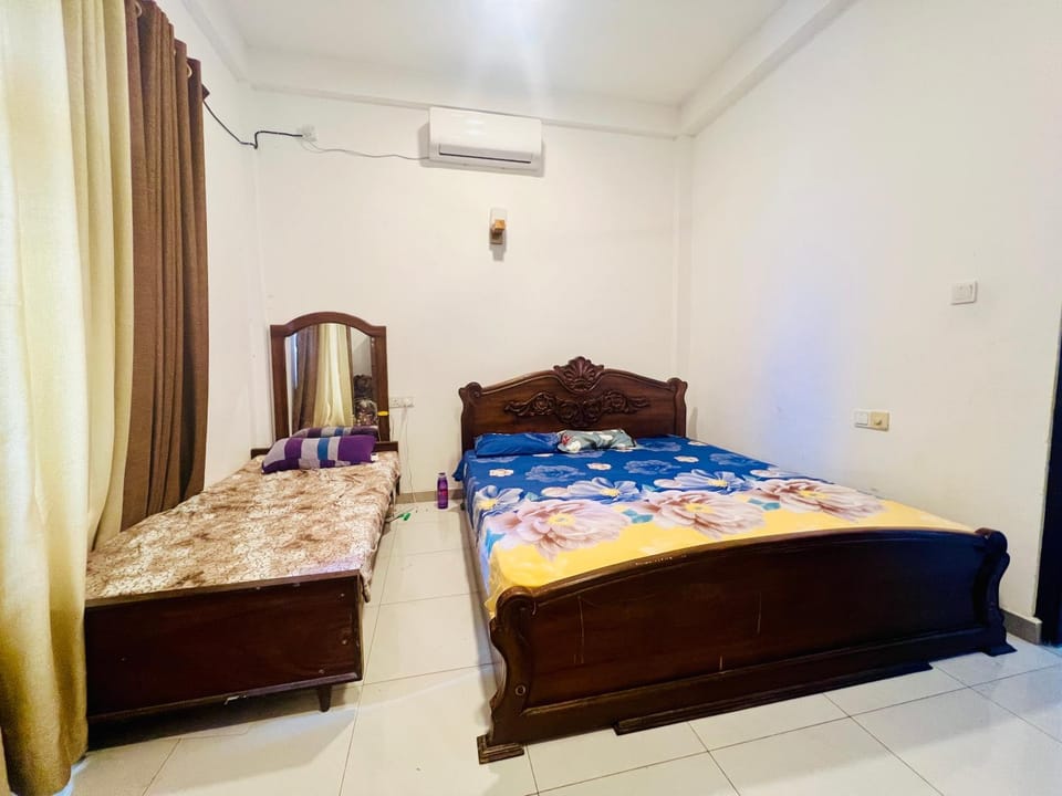 Bed, air conditioner