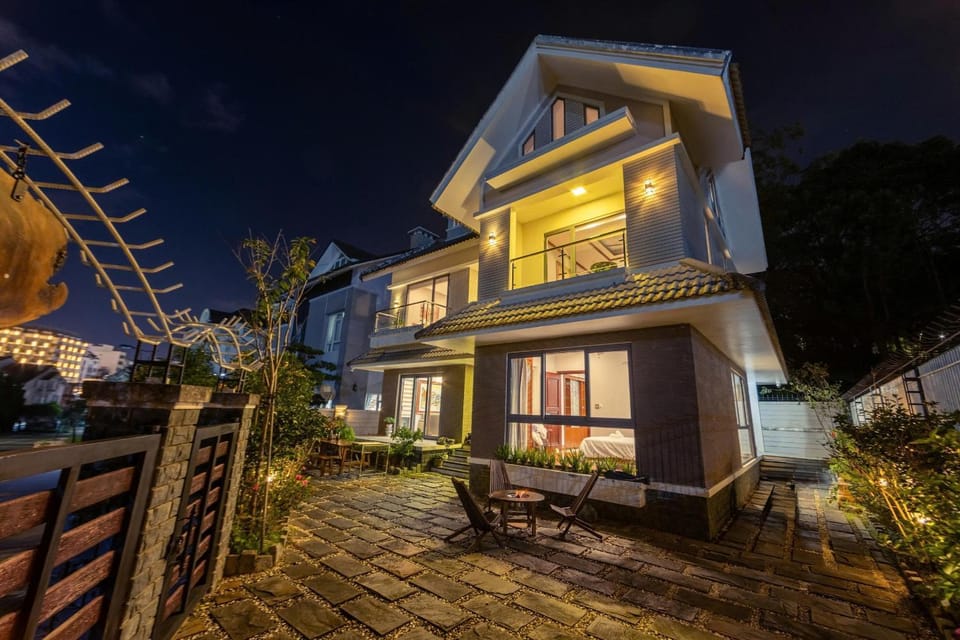 Property building, Night, Garden