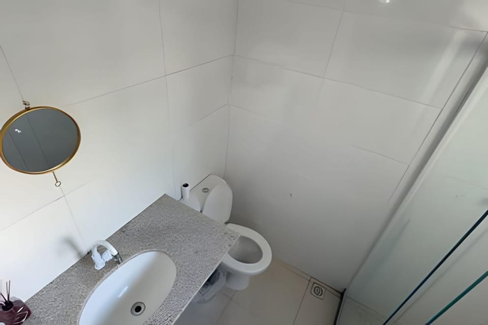 Casa Amarela Itaúna 4min da Praia que ocorre o WSL, 1min da pista de skate do LS, pracinha com parque infantil, quadra de futebol, tudo isso a 1 min da duplex, perto do comércio, wi-fi super rápido, estacionamento gratuito, monitoramento 24hrs House in Saquarema